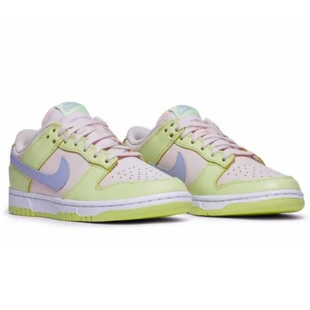 Nike Dunks Women Size 9